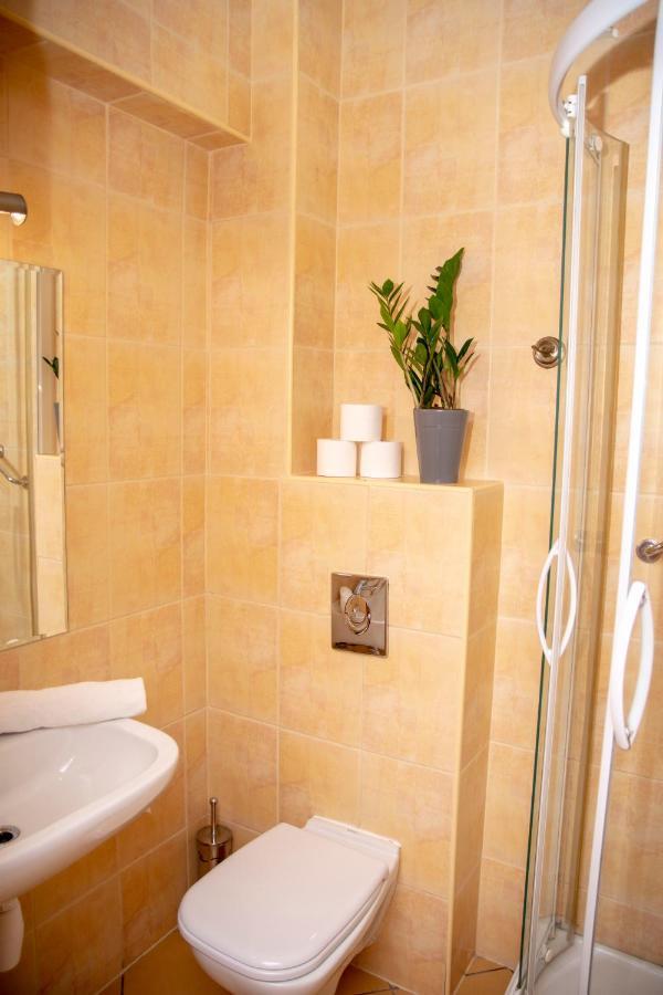 Weranda Rooms Tychy Exterior photo